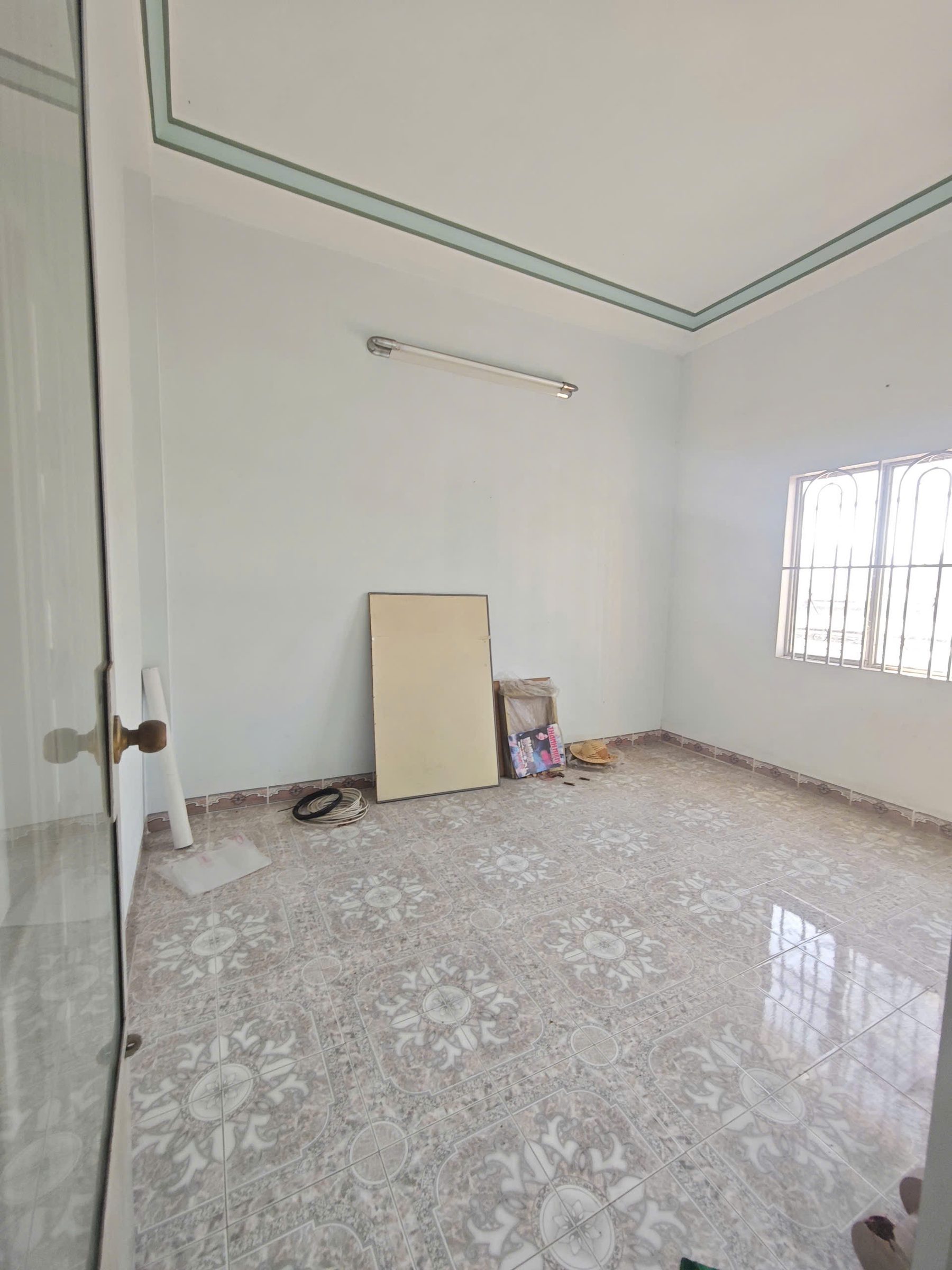 CHO THUÊ NHÀ NGUYÊN CĂN MẶT TIỀN ĐƯỜNG NGUYỄN KHANH - KHU VỰC SIÊU