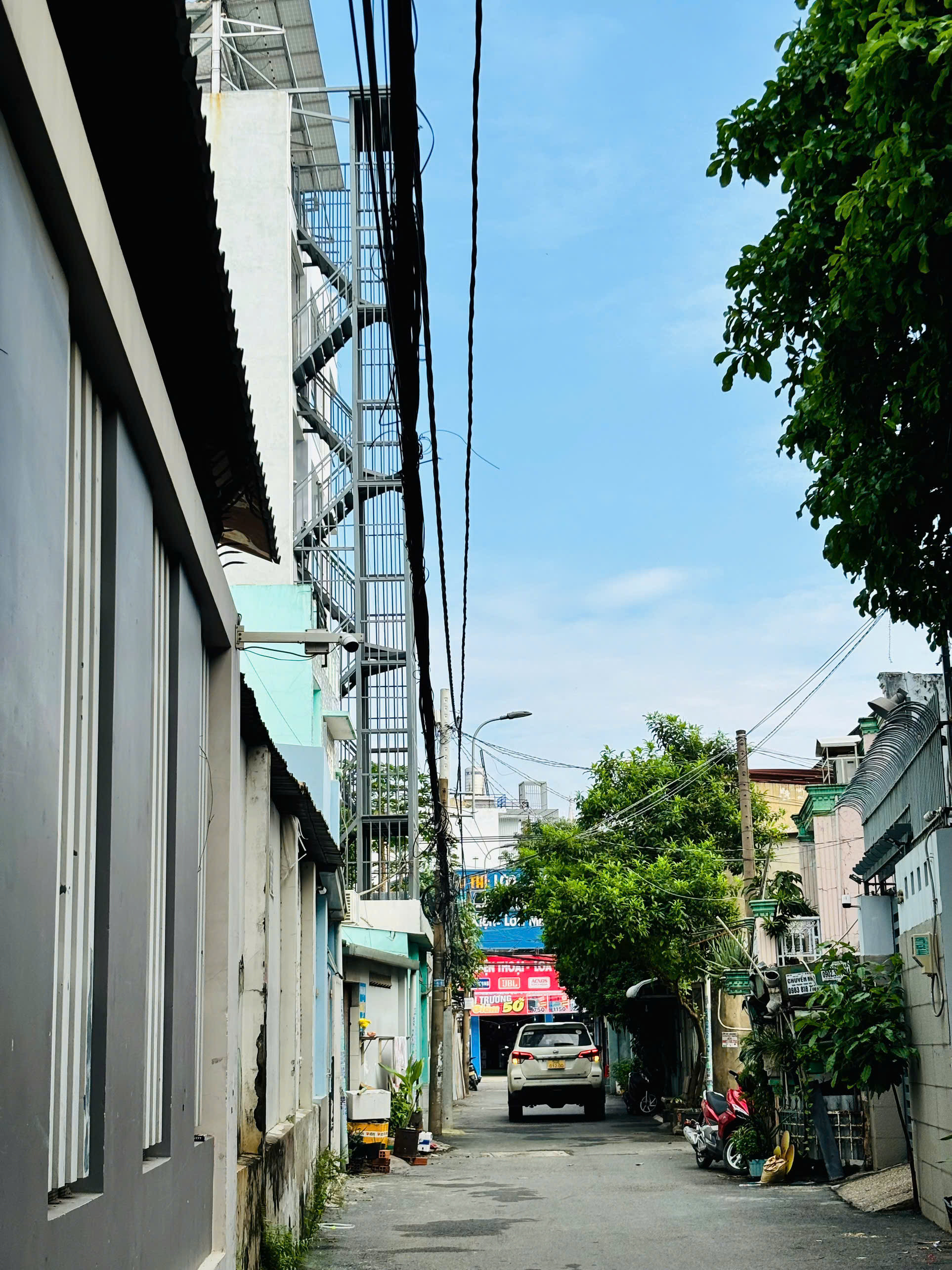 BÁN GẤP ĐẤT  HẺM Ô TÔ - ĐƯỜNG HỒ BÁ PHẤN - P. PHƯỚC LONG A