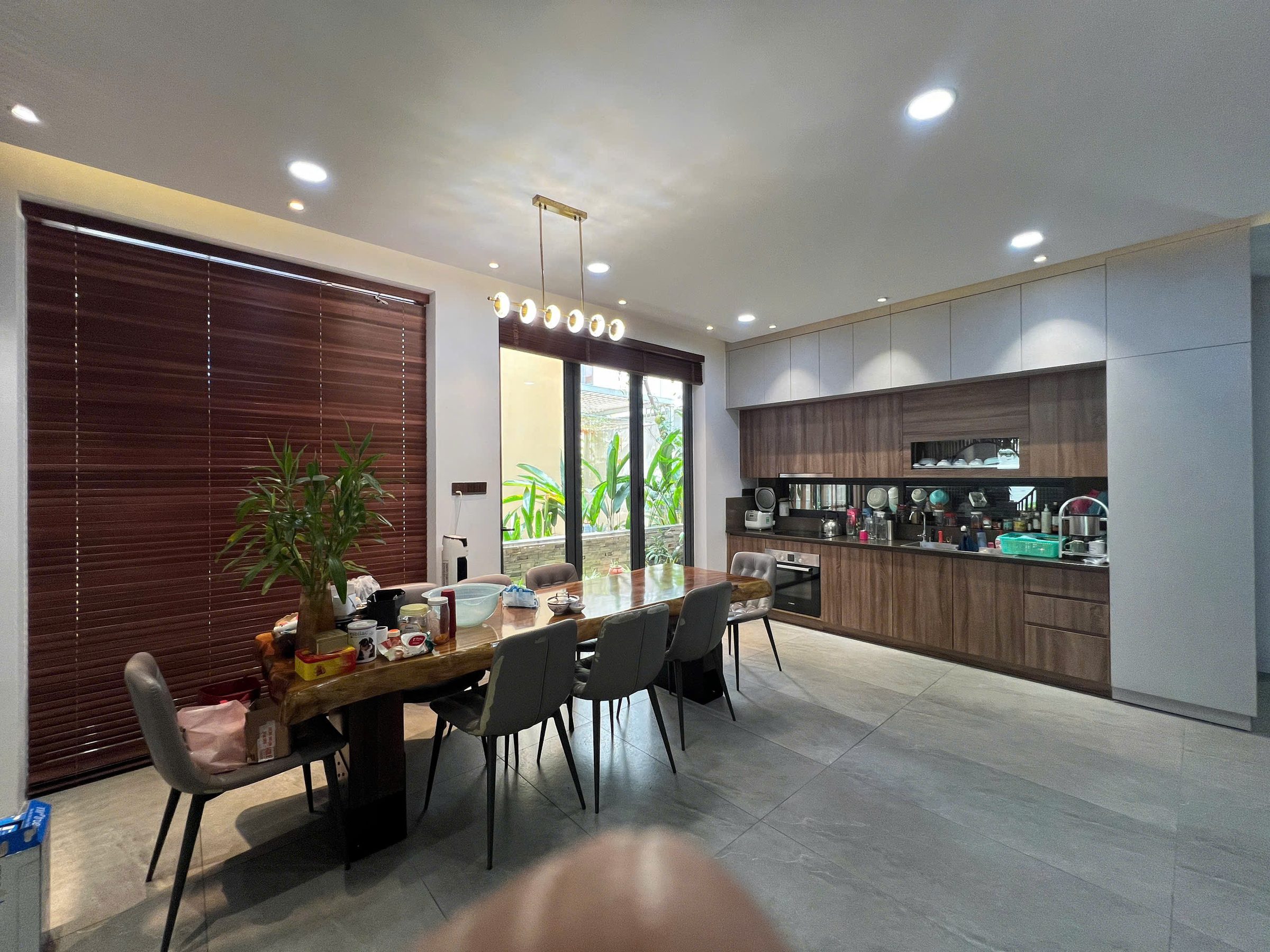 Cho thuê Nhà riêng 200m² giá 75 triệu/ tháng tại Phường Phước Long B Quận 9 TP. Hồ Chí Minh