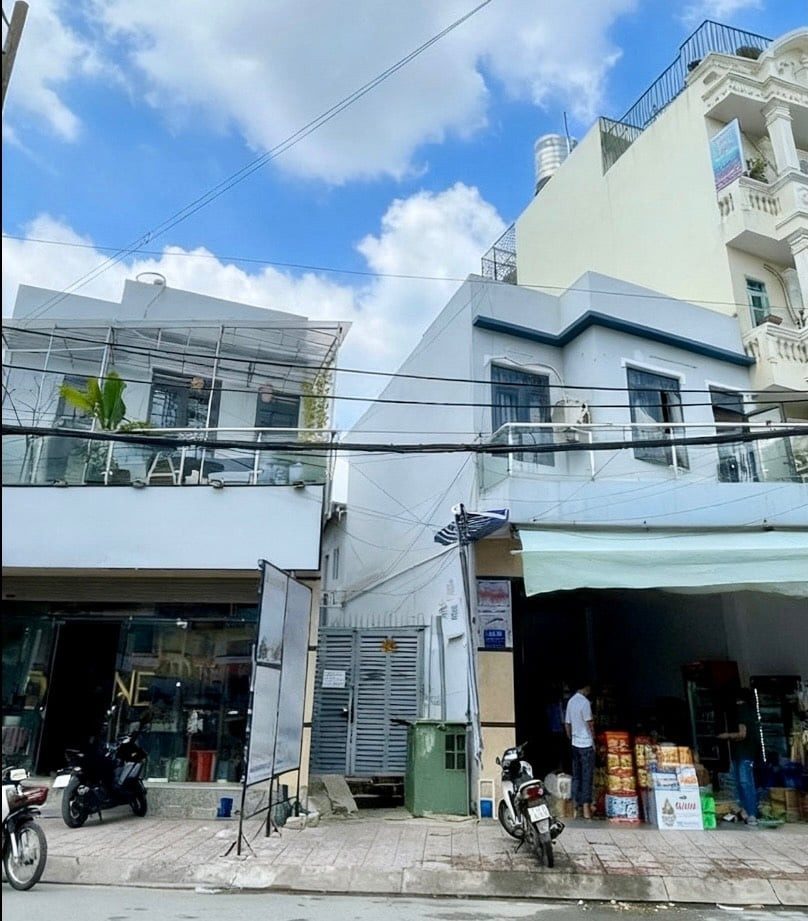 🔥 GIẢM SỐC 12 TỶ – CHỈ CÒN 80 TỶ 🔥

💎 SIÊU PHẨM DÒNG TIỀN THỦ ĐỨC – THU NHẬP 155 TRIỆU/THÁNG – QUỸ ĐẤT 815M² FULL THỔ CƯ – MẶT TIỀN ĐƯỜNG SỐ 22, PHƯỚC LONG B