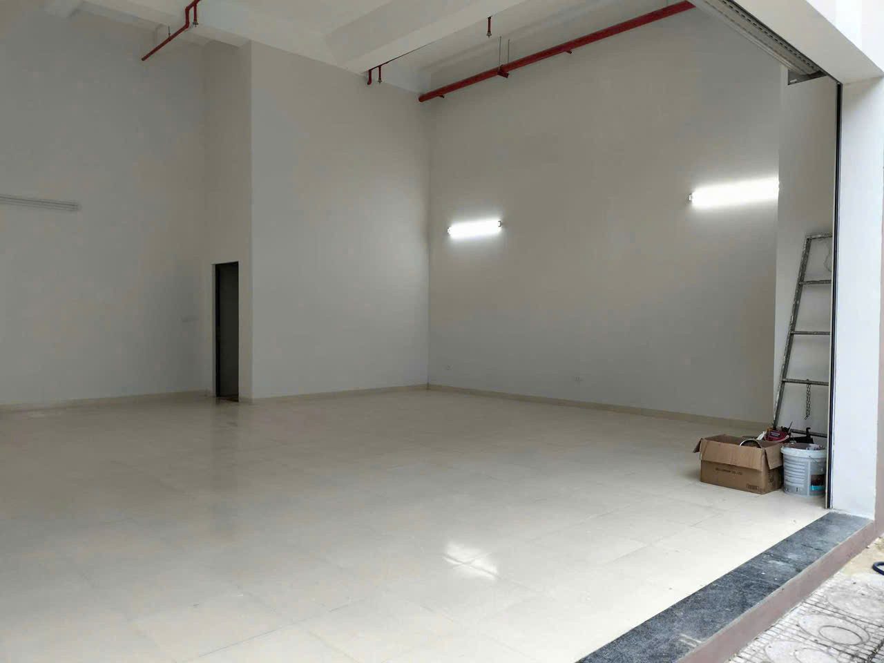 CHO THUÊ SHOPHOUSE SSH08 , DT 100M2. PHÙ HỢP KINH DOANH BUÔN BÁN SẦM UẤT . LH 0905 800 366 - E Hiền