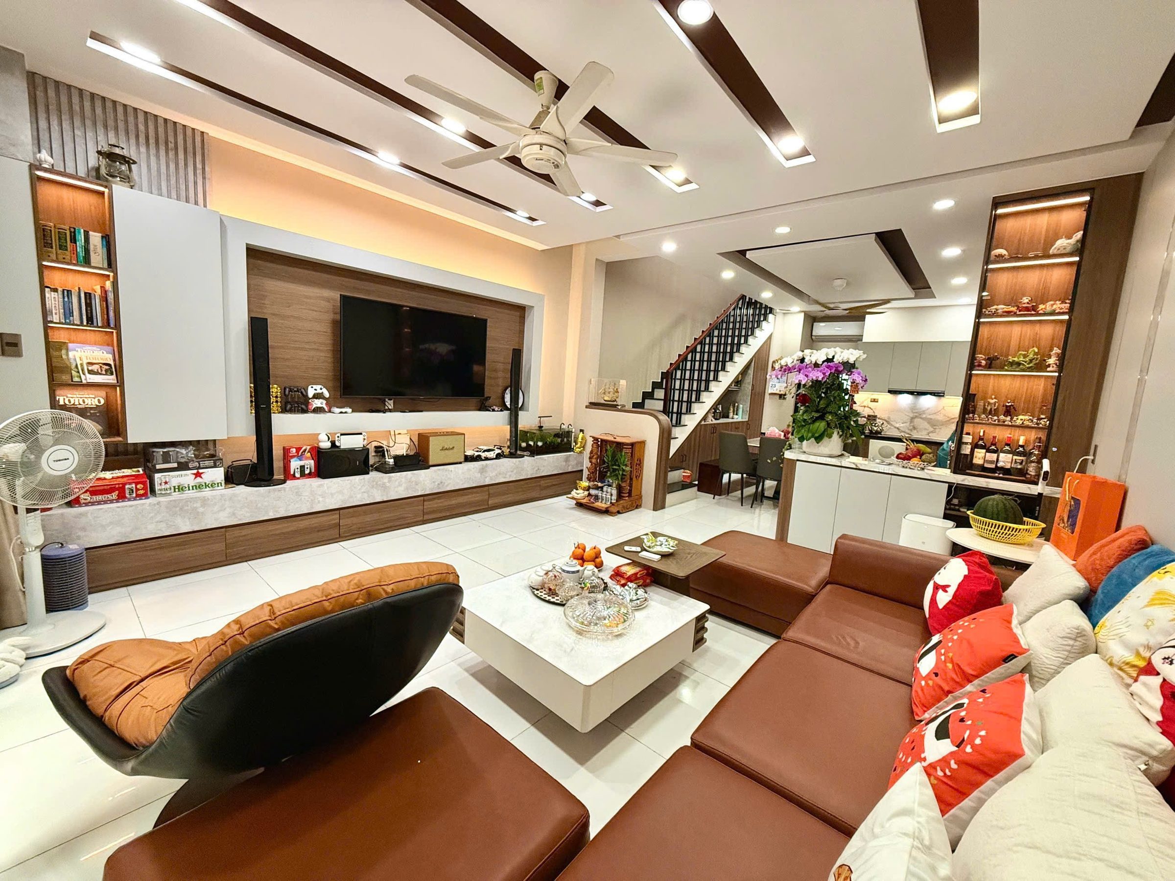 Bán nhà 3 tầng KĐT Hà Quang 1, sổ hồng hoàn công.