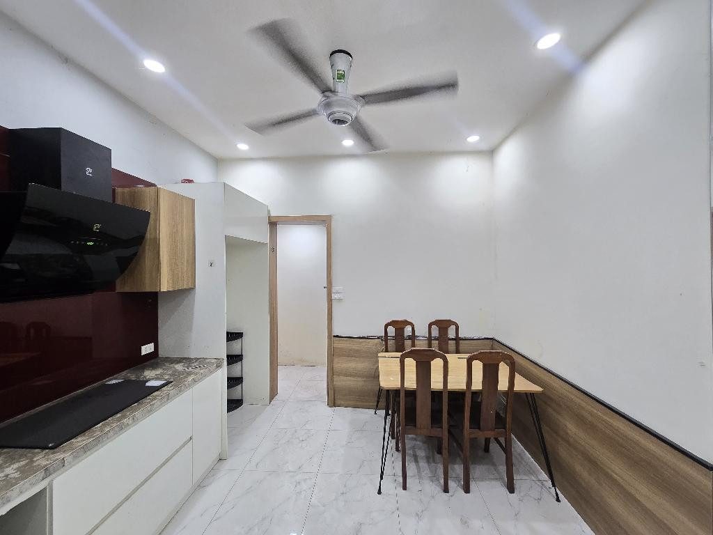 🏡 ĐỊNH CÔNG – DT 60m² x 3TẦNG – MT 4.2m – GẦN Ô TÔ –GIÁ 7.5 TỶ