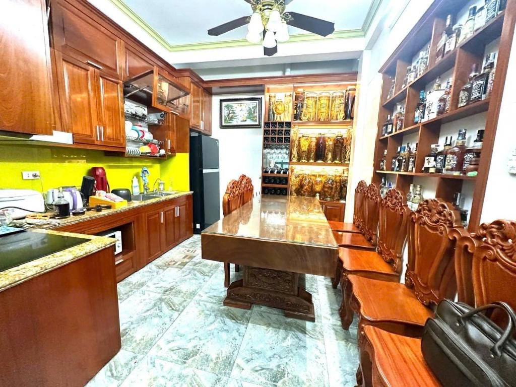 Bán nhà 40.2m² ngang 4m giá 19.5 tỷ Phường Phương Liệt
