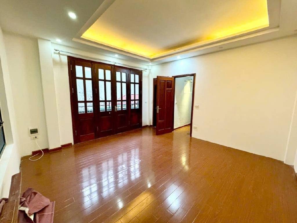 Bán nhà Vương Thừa Vũ - Thanh Xuân – Giá 15.5 tỷ – DT 38m² x 5 tầng – MT 4.8m – lô góc, ô tô tránh, kinh doanh
