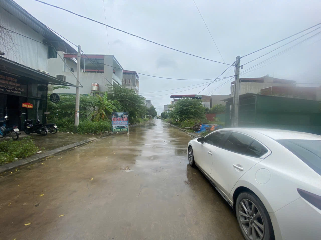 Bán nhà 3 tầng. Diện tích đất 120m. Làn 5 trục chính do nha. Cạnh khu công nghiệp quế võ. Phường phương liễu bắc ninh