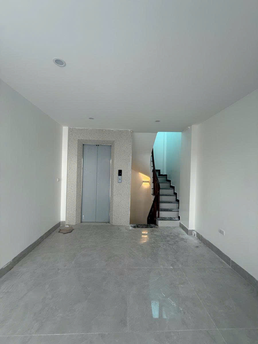 Bán Nhà Đống Đa, Gần Trần Quý Cáp 40m2 6 Tầng | Thang Máy, Lô Góc | Vài Bước Ra Ô Tô
