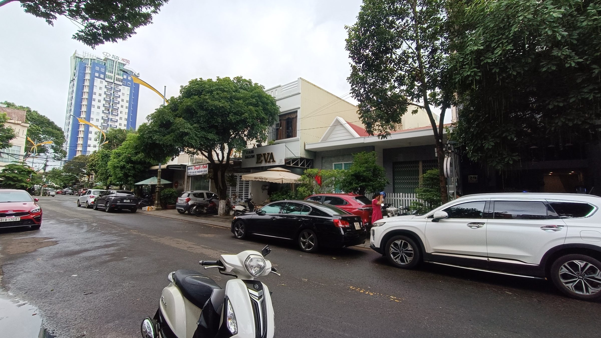 Bán Nhà riêng 168m2 có sẵn 168 m2 thổ cư giá 20 tỷ tại Mặt tiền Cù Chính Lan Phường Pleiku Gia Lai