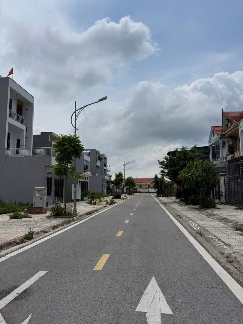 Bán Đất 110m2 có sẵn 110 m2 thổ cư giá 3.3 tỷ tại - Chọn - Phường Quảng Yên Thị xã Quảng Yên Quảng Ninh