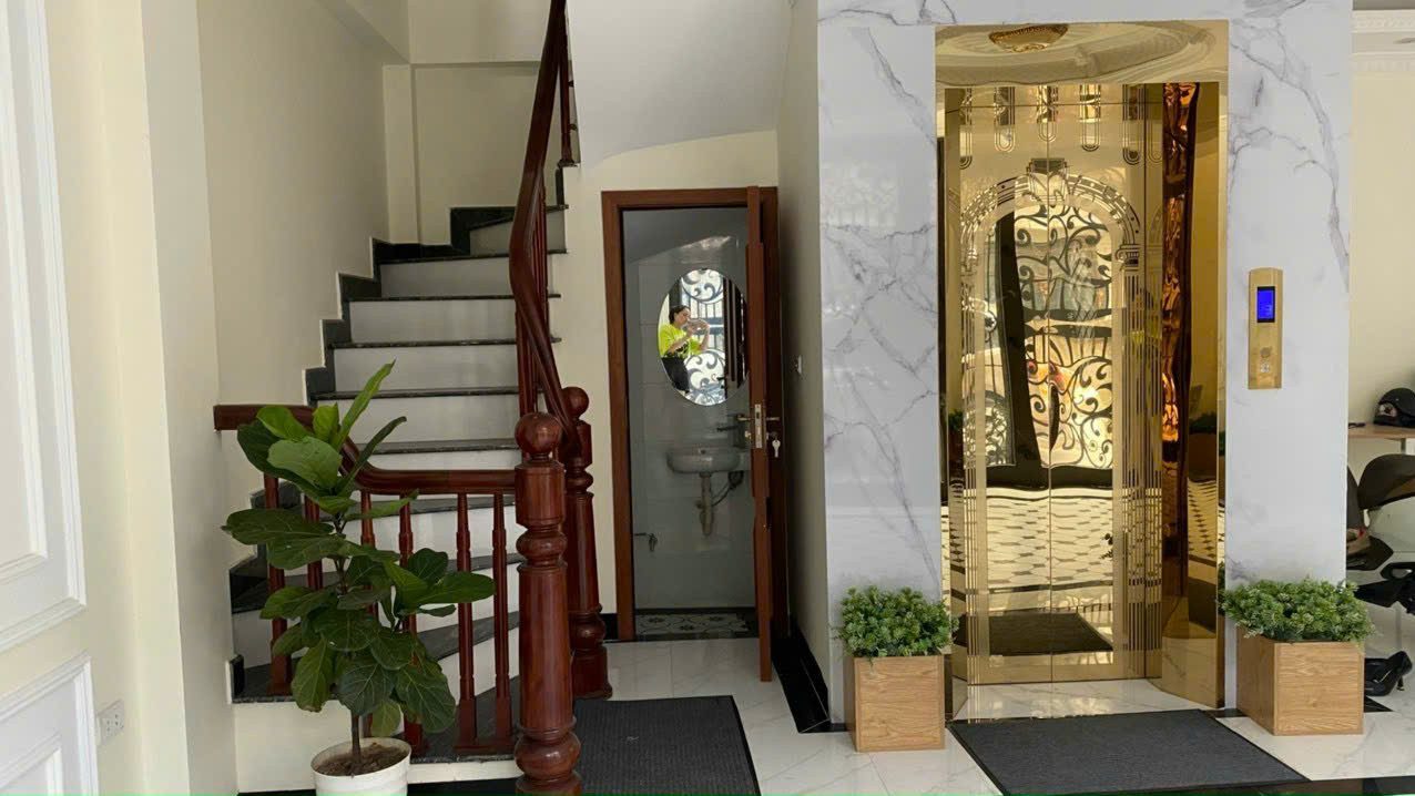 Bán nhà Sài Đồng, Long Biên, 50m²  6Tầng, Lô  góc, Thang máy , Ô tô Tránh, Nhà cực đẹp