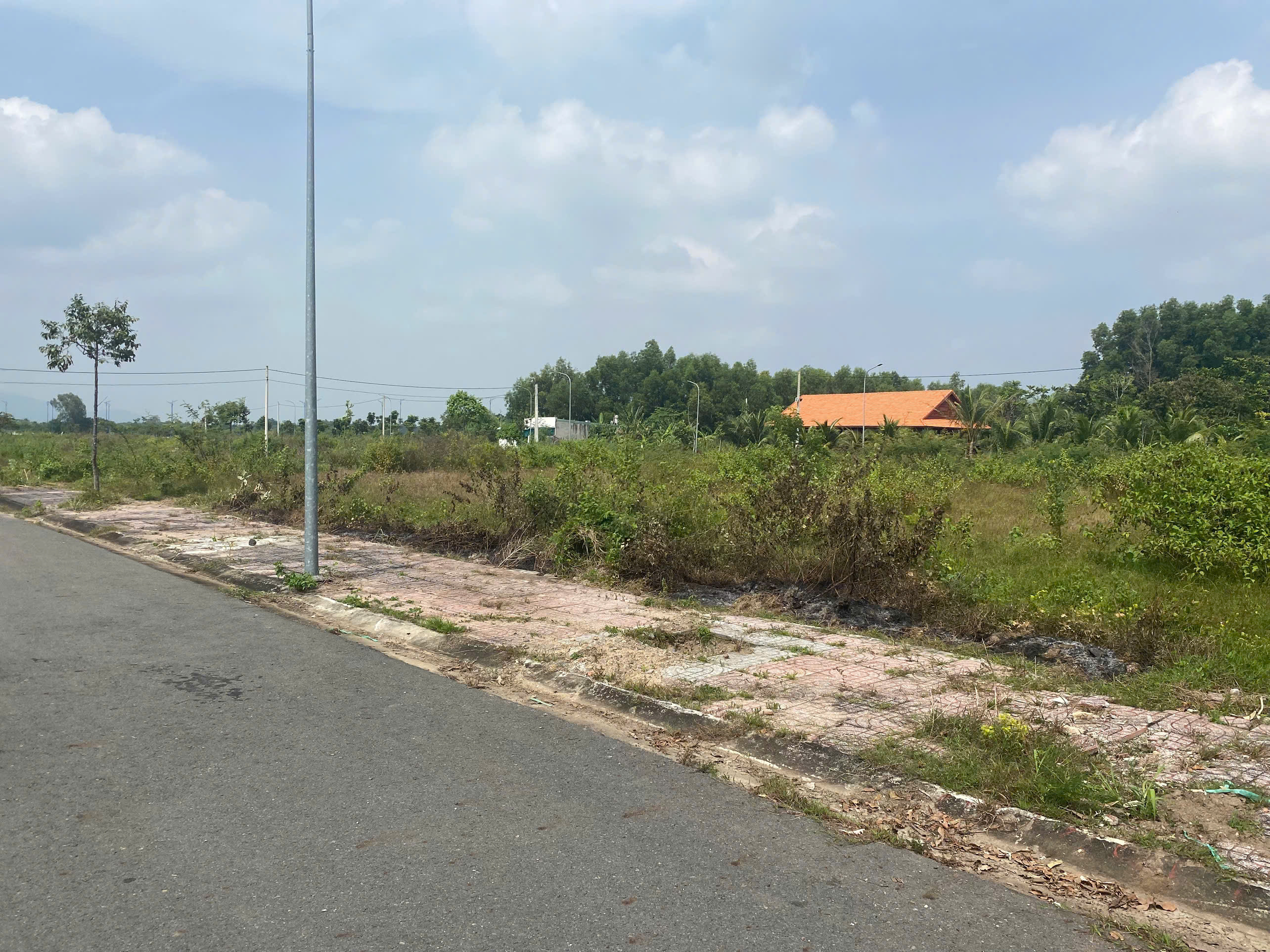 Bán đất 100m² ngang 5m giá 1.15 tỷ Phường Tam Long