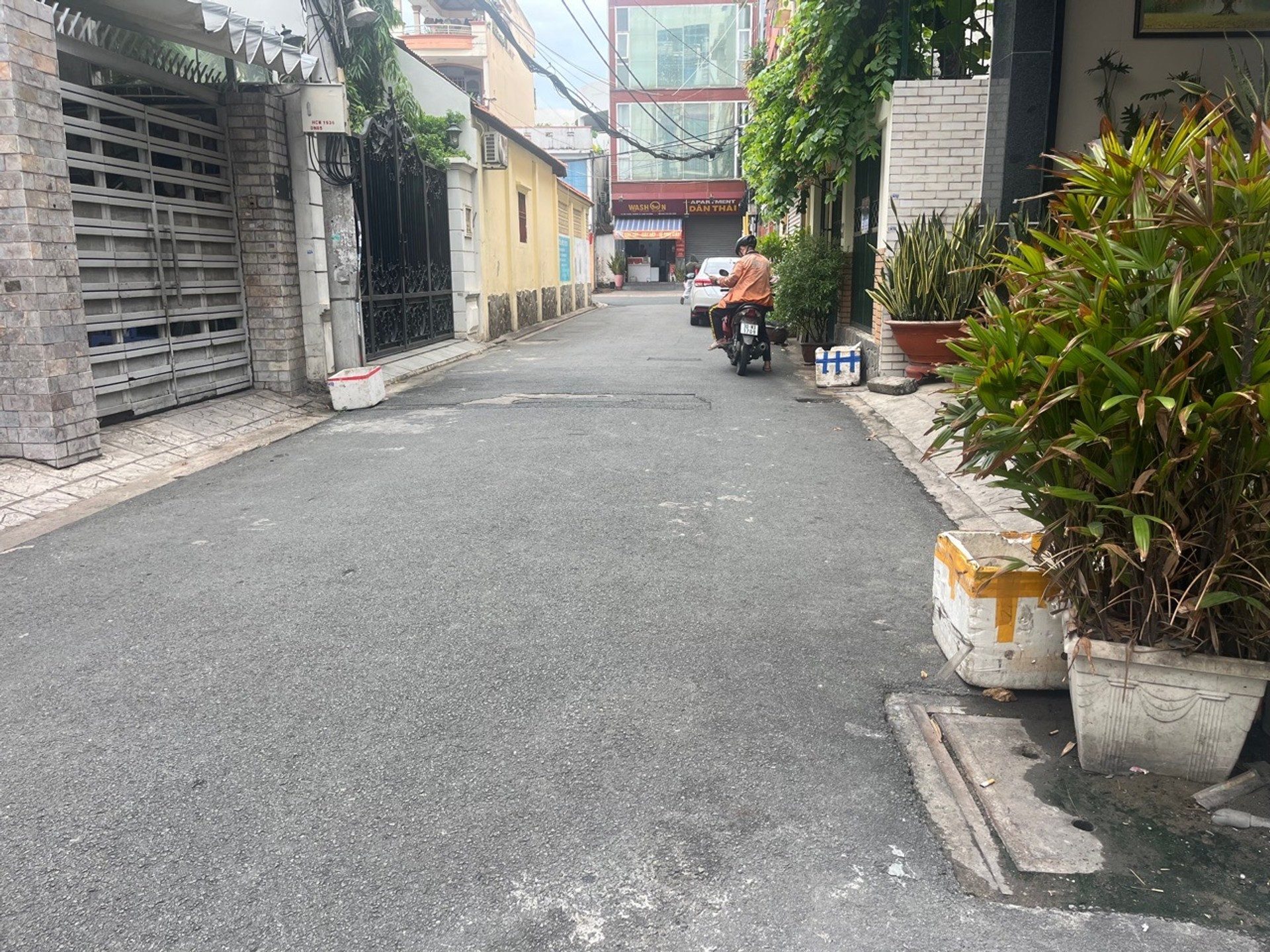 111 Bán CHDV - 8 Tầng Hẻm ôtô Thông, DT: 300m² thổ cư 285m² giá 98 tỷ tại Phường Tân Bình TP. Hồ Chí Minh