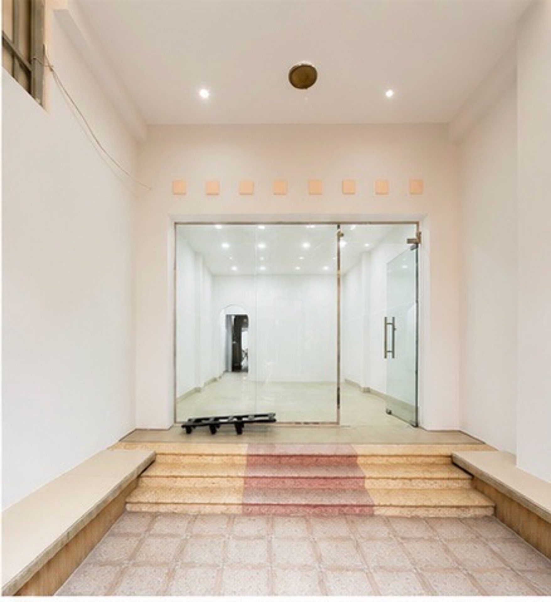 HẺM NHỰA 8M- Ô TÔ NGỦ TRONG NHÀ - KHU VIP BÀU CÁT- ĐƯỜNG ĐỒNG ĐEN - NGANG 4 x 18 - 3 TÂNG- 4 PHÒNG NGỦ - DTSD 176M2