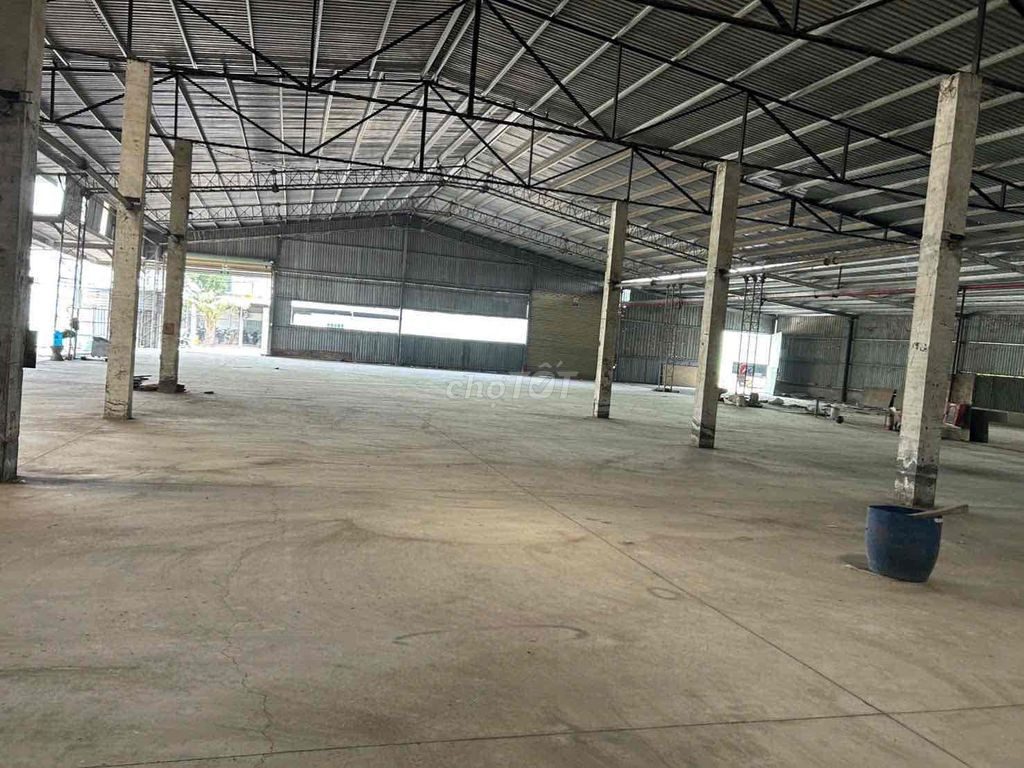 Xưởng Dĩ An 2500m/80tr Đường Lớn Xe Cont Điện SX