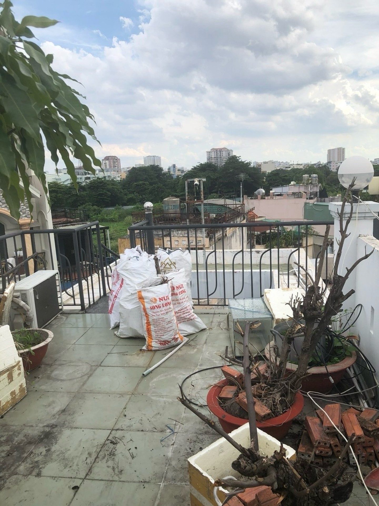MẶT TIỀN ĐẤT THÁNH - VỊ TRÍ TRUNG TÂM - NHÀ ĐẸP 4 TẦNG - TIỆN LỢI KINH DOANH - DÒNG TIỀN - GIÁ TỐT CHỐT NHANH