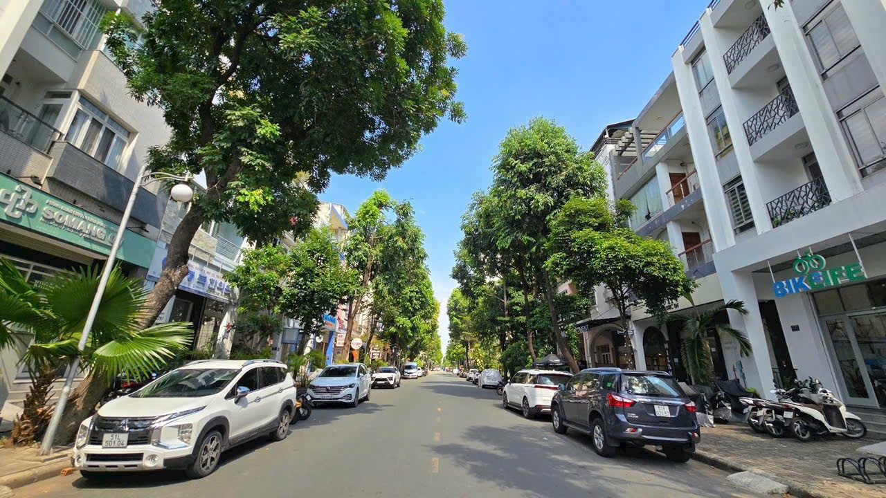 Bán nhà 0126m² full thổ cư ngang 7m giá 47.5 tỷ tại Phường Tân Hưng