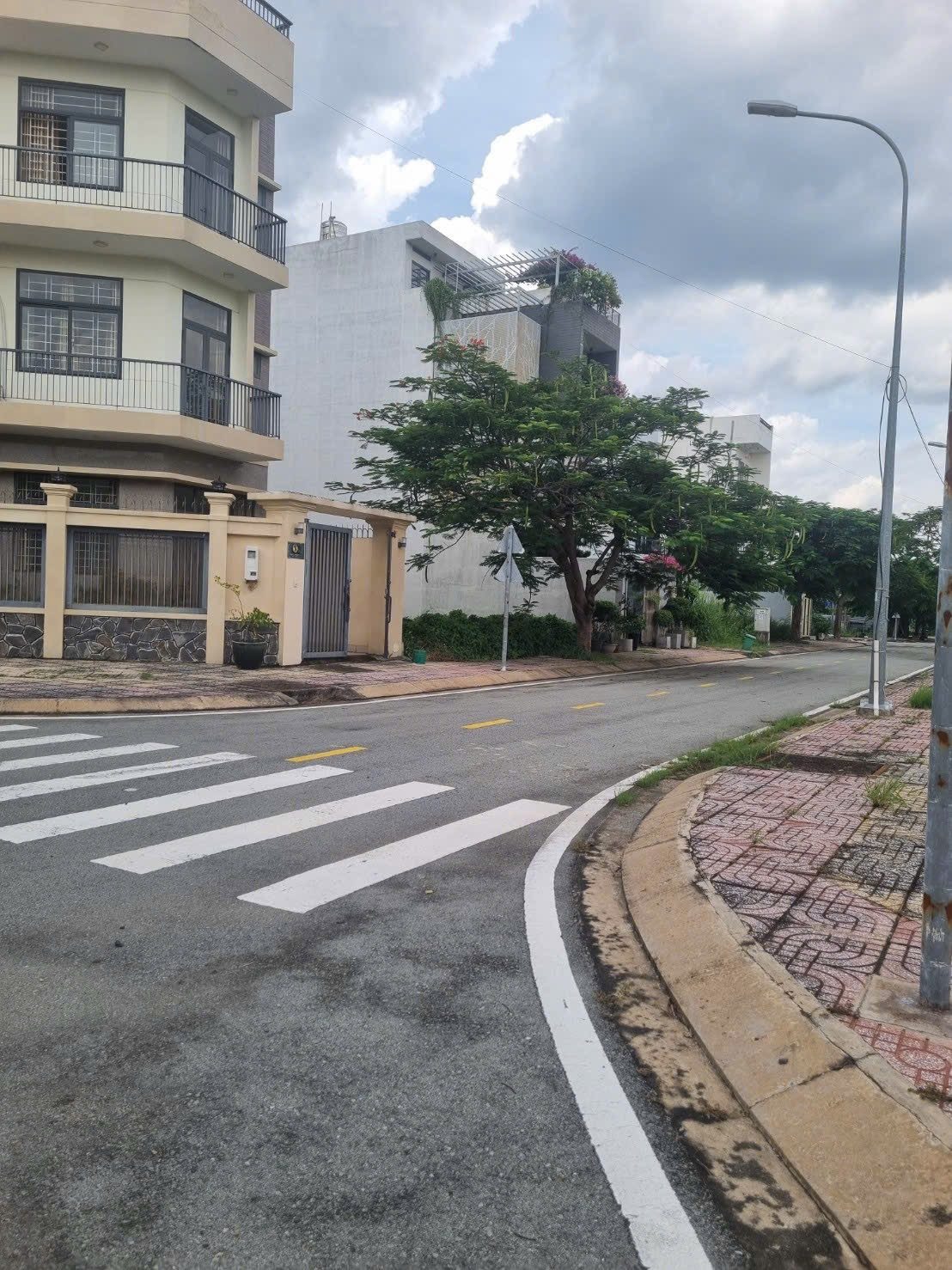 Bán đất 620m² full thổ cư ngang 31m giá 185 tỷ tại Phường Tân Hưng