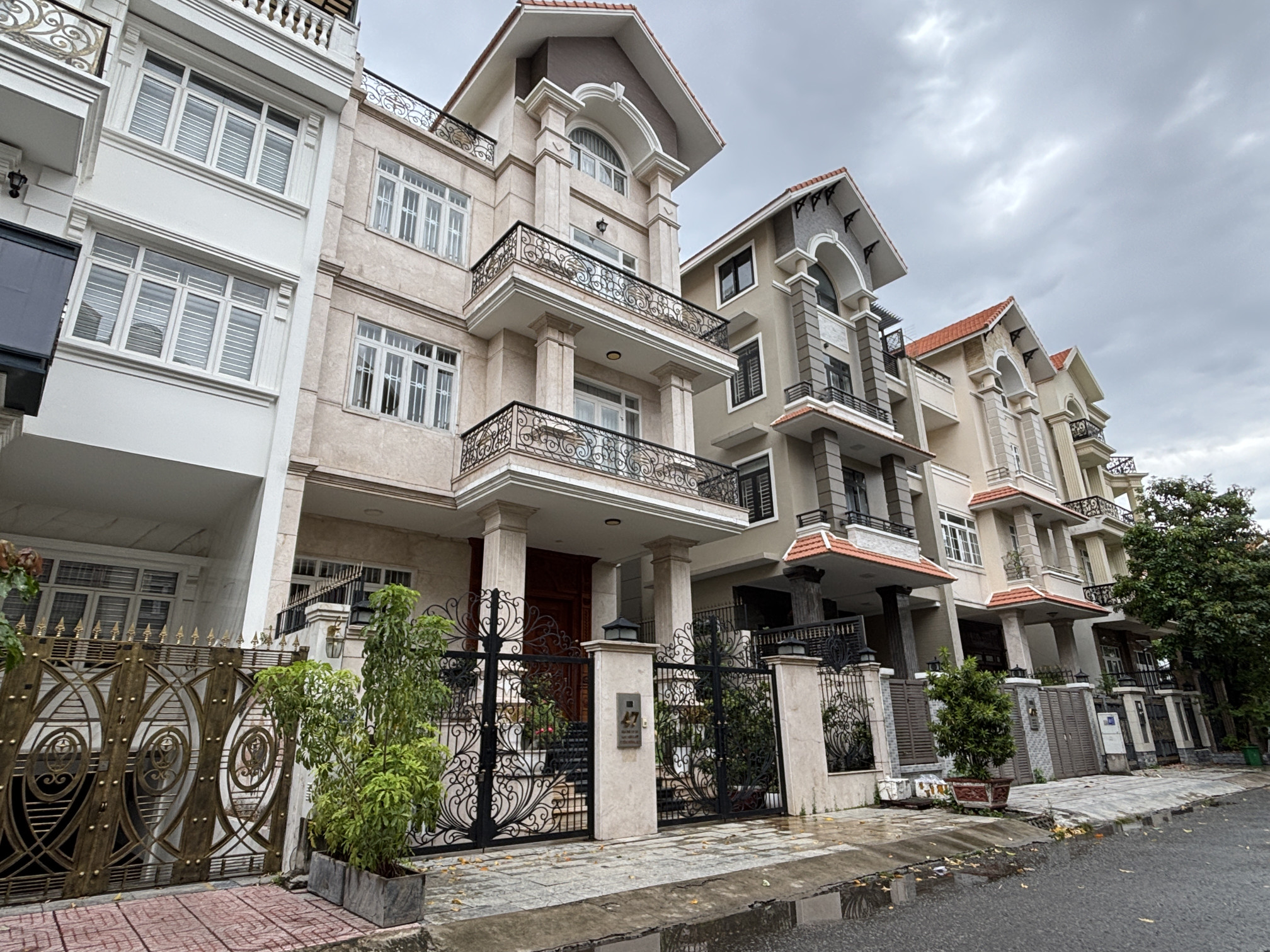 Bán Biệt Thự HimLam Kênh Tẻ – Trung Tâm Q.7 - Không Gian Sống Đẳng Cấp
