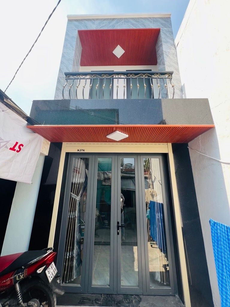 Nhà 2 tầng ngay cư xá ngân hàng; 42m2 2PN; không quy hoạch; cách HXH 15m