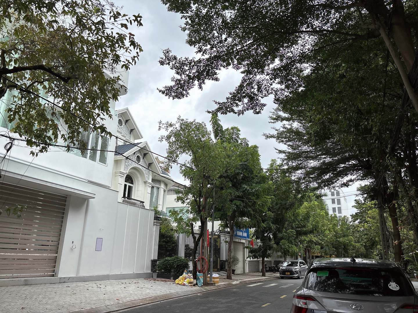 BÁN GẤP LÔ ĐẤT 512M² – MẶT TIỀN KINH DOANH ĐƯỜNG SỐ 75, TÂN PHONG, Q7 – SÁT LOTTE MART