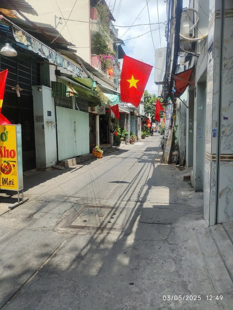 Bán đất 134,4m² có sẵn 130m² thổ cư ngang 4,8m giá 11.5 tỷ tại Phường Tân Phú