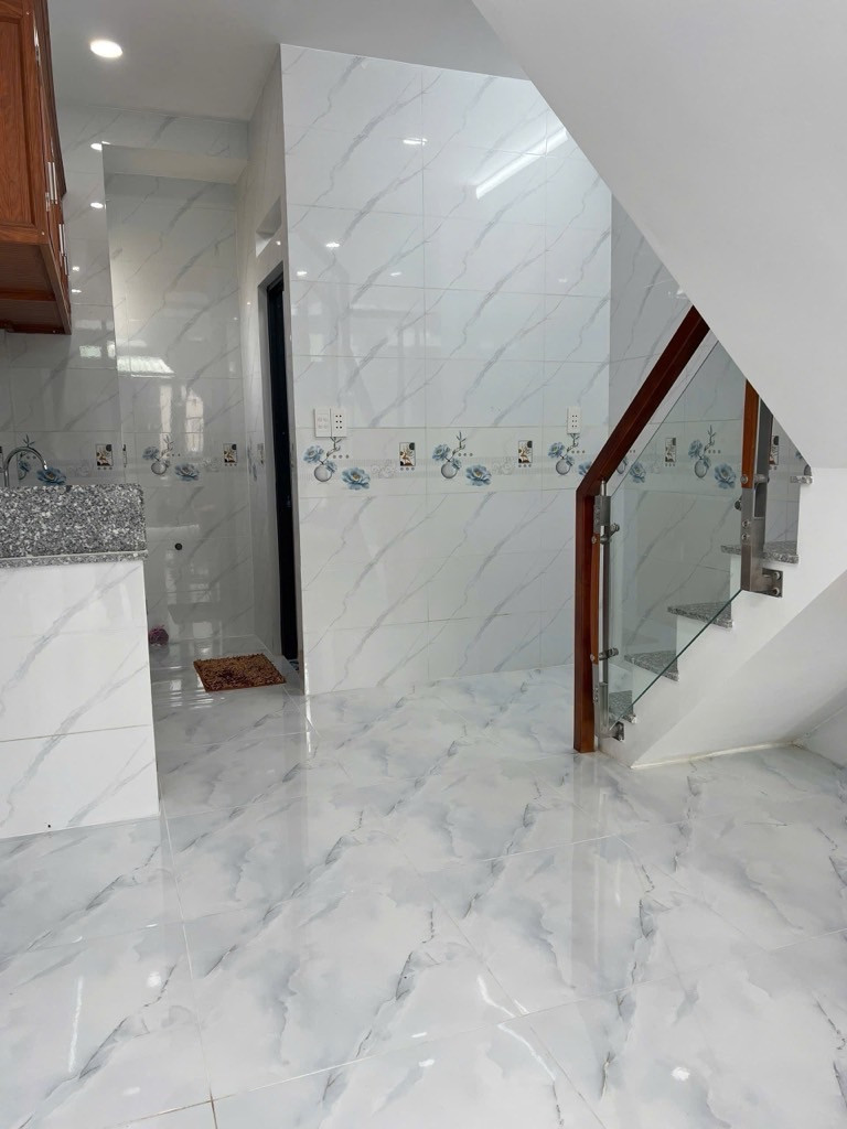 Bán nhà Huỳnh Tấn Phát (xe hơi gần cửa); 21m2; 2 tầng; nhà mới; sổ hồng