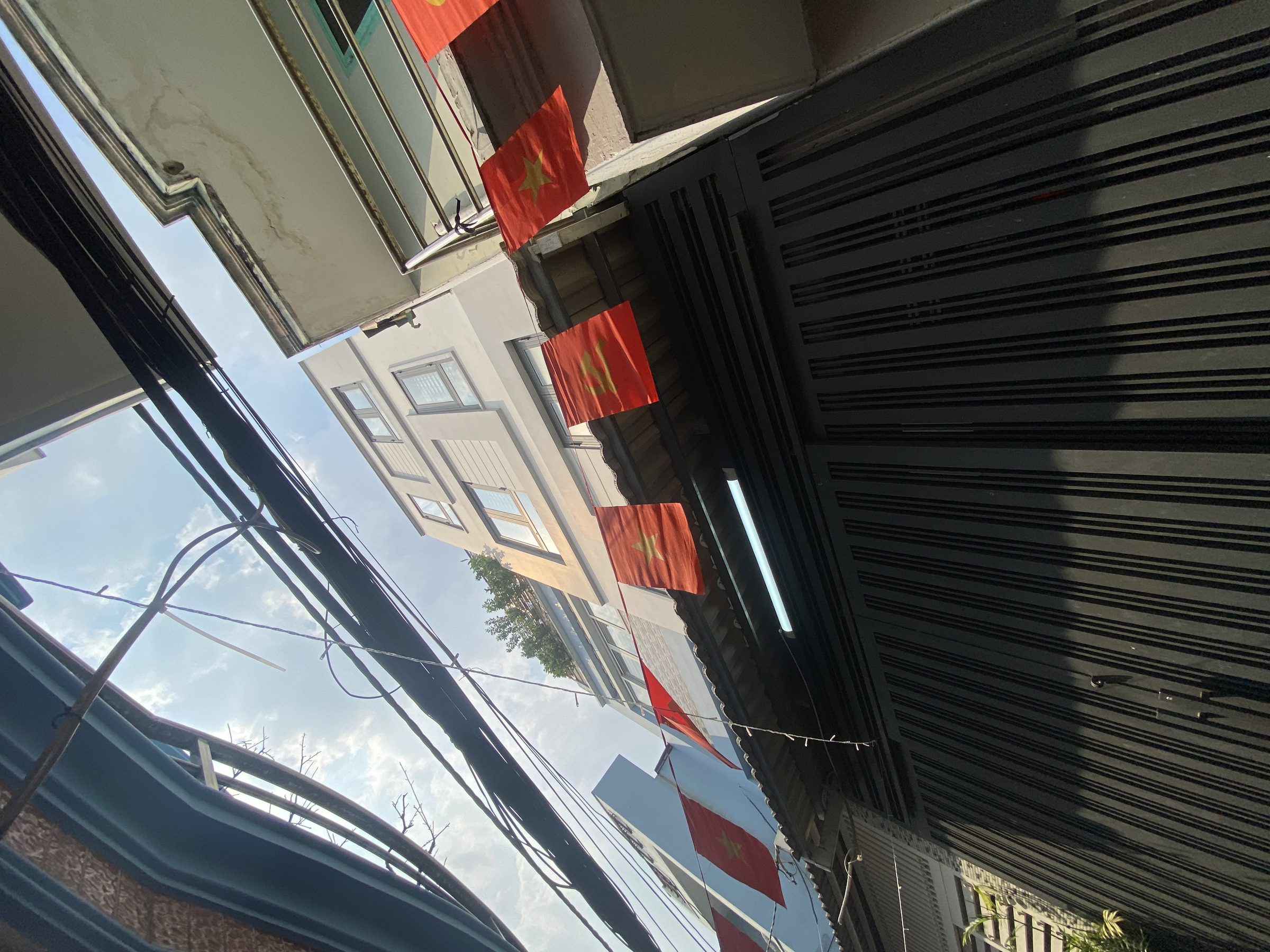 Nhà 4 tầng Tân Quy (cách Lotte Mart 300m); HXH 20m; 44m2 5PN an ninh dân trí; không quy hoạch