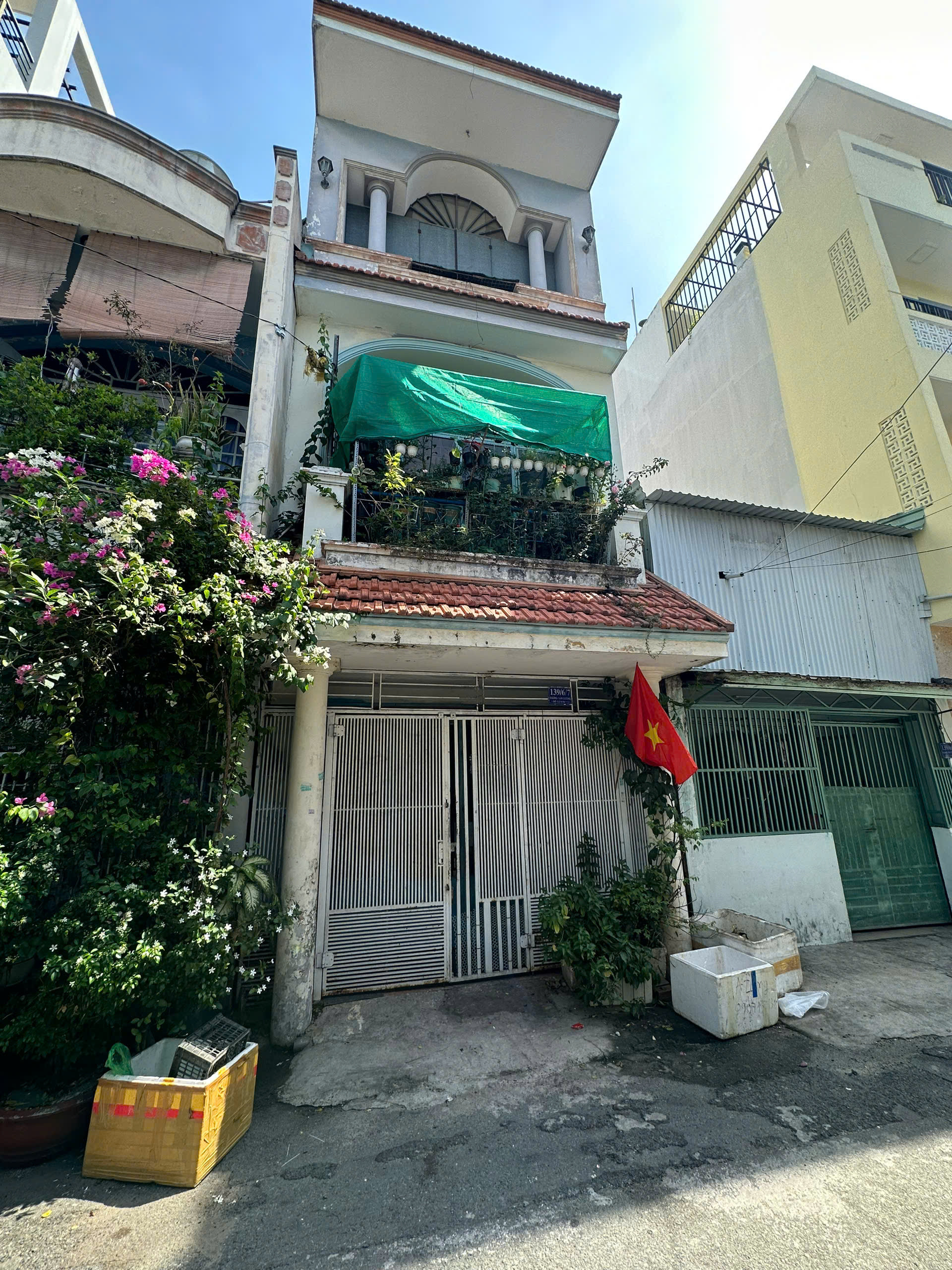 🔥 Sốc! 50m² nhà 3 lầu kiên cố Hẻm Ô tô 6m Dương Văn Dương, Tân Phú. 4PN. Kế bên AEON. Vị trí đẹp, ở ngay. Chỉ 3.05 Tỷ.