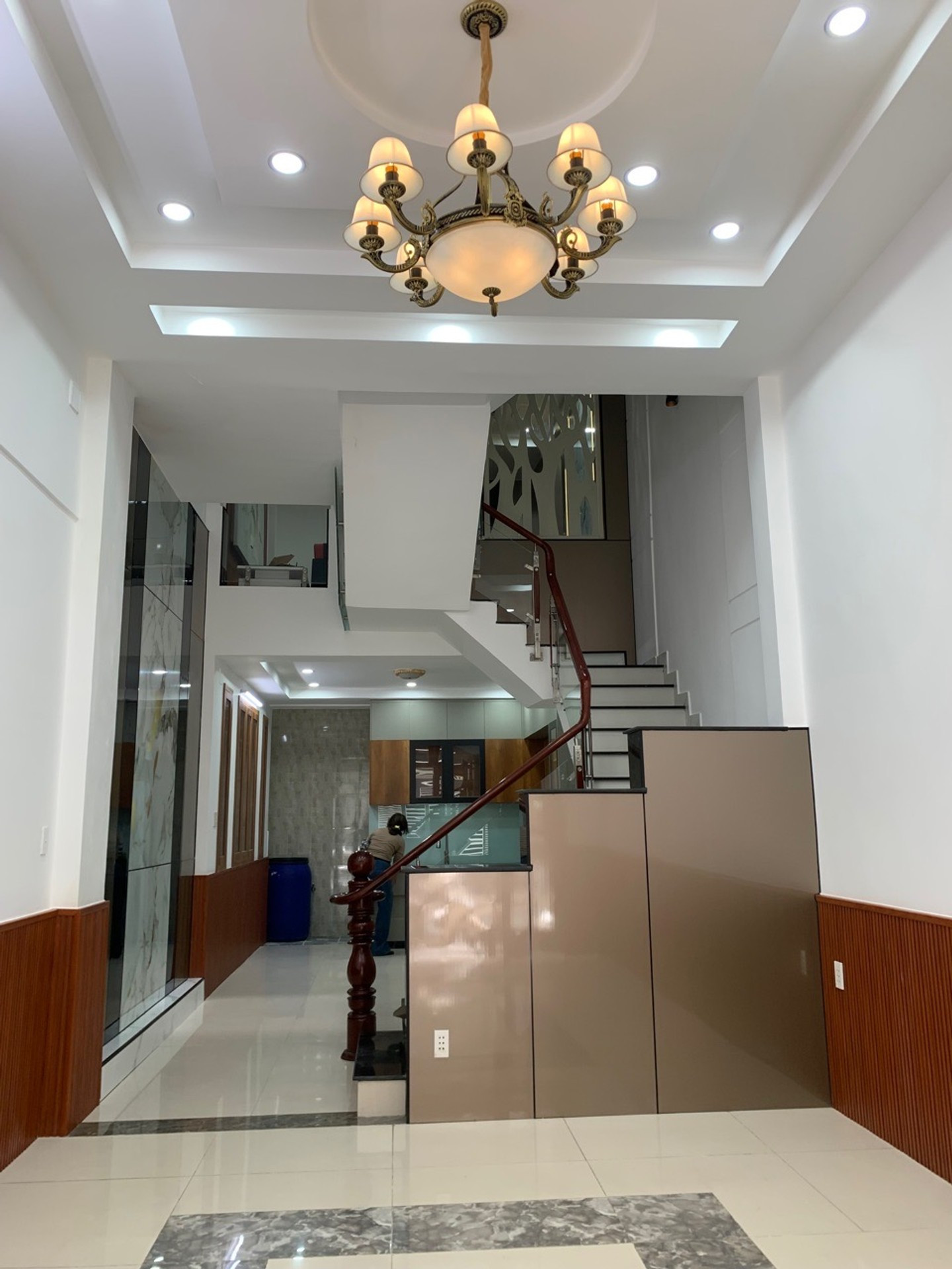 Hẻm 8m Hoàng Bất Đạt, 56m2, 4x14, 5 tầng, 5PN, khu đồng bộ dân trí cao, Chỉ 9.5 tỷ TL