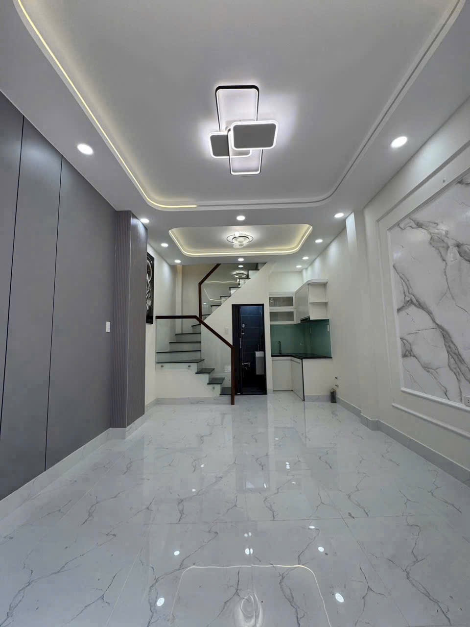 Kẹt tiền cần bán gấp nhà để xoay vốn gần CMT8, phường Tân Sơn Nhất, TpHCM