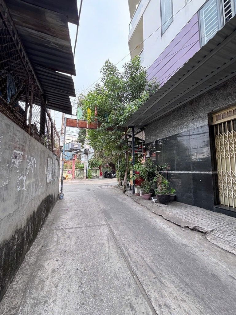 Vị Trí: Ngay Tân Kỳ Tân Quý, Thông Aeon Tân Phú, giáp Tân Bình, Tiện di chuyển ra nhà ga T3,