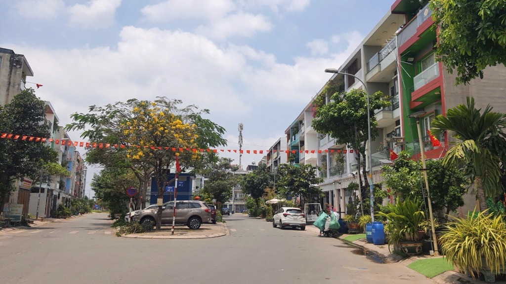 BÁN ĐẤT MẶT TIỀN LÊ NGUNG BÌNH TÂN 1200M2 60 TỶ GÓC 2 MẶT TIỀN KDC HAI THÀNH NGANG 21M