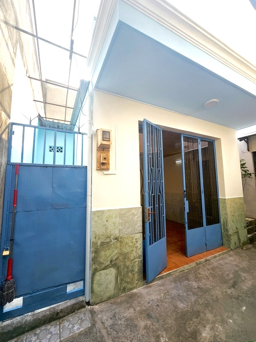 Bán Nhà riêng 40m² thổ cư 40m² giá 2.4 tỷ tại Phường Tân Tạo TP. Hồ Chí Minh