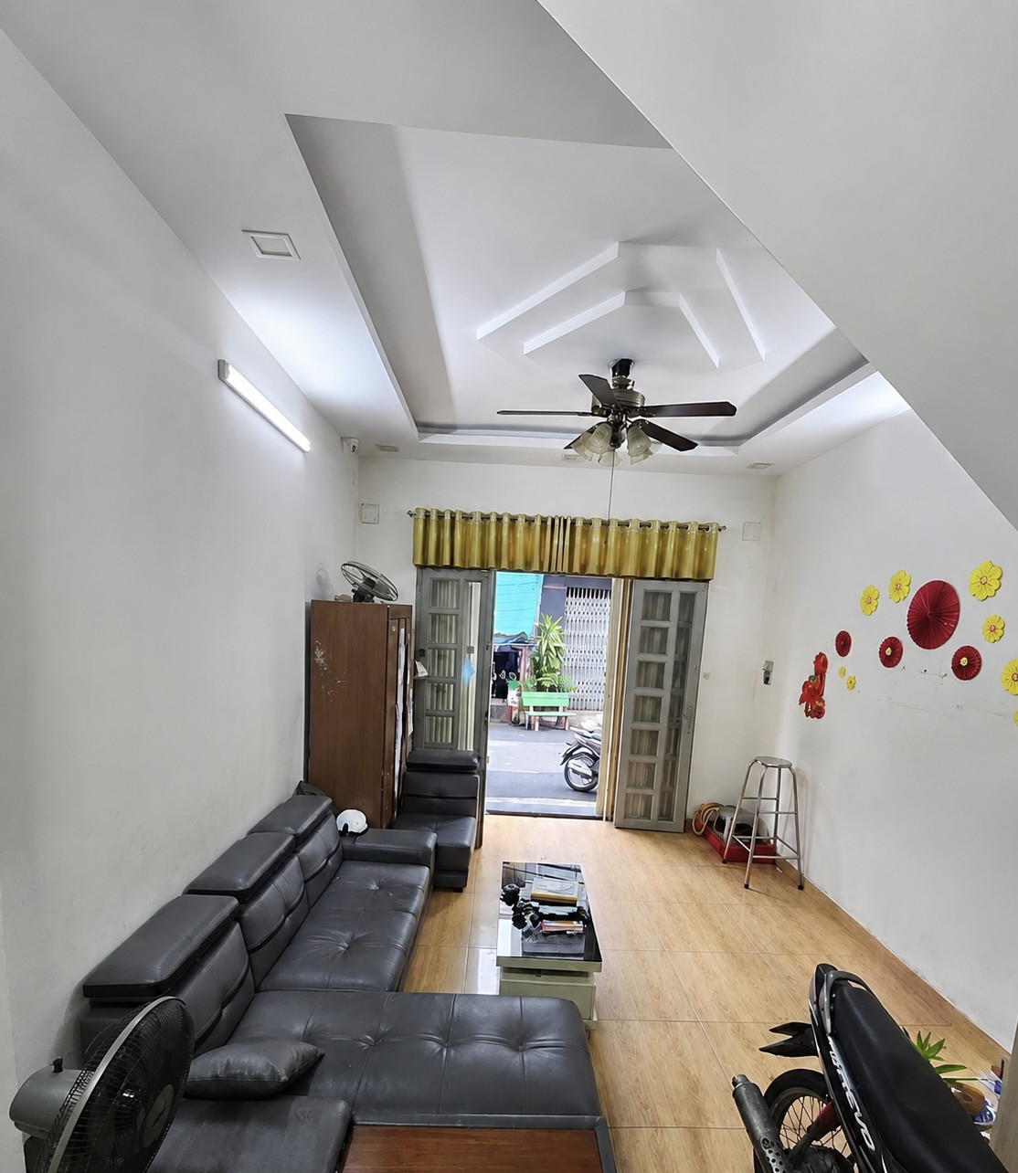 Nhà Đẹp Tân Tạo-HXH-DT 60 M2-
4PN-Chỉ 4.1 Tỏi