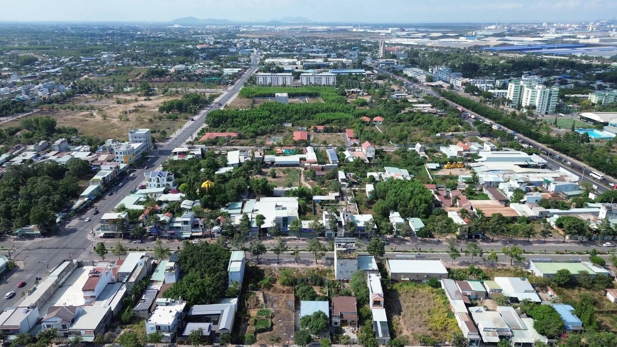 Đất trung tâm phú mỹ, giá trị thật, giá bán thật 40m mặt đường Lê Duẩn