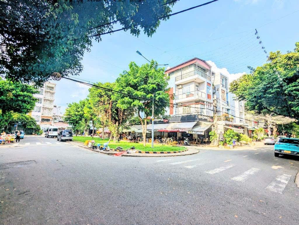 BÁN NHÀ 3 TẦNG - MT ĐƯỜNG NGAY PHAN ĐÌNH PHÙNG - 81M2 VUÔNG A4, NGANG HƠN 4M - NHÍCH 12Tỷ