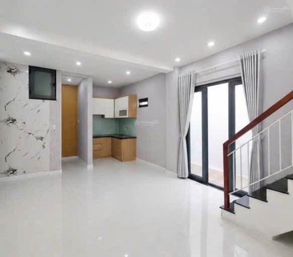 Chủ nhà cắt lỗ giảm 300tr nhà 35m2, 1 trệt 1 lầu, 2pn,2wc, SHR tại phườn Tân thới hiệp, HCm. Liên Hệ: 0559371035 gặp Bảo Ngọc