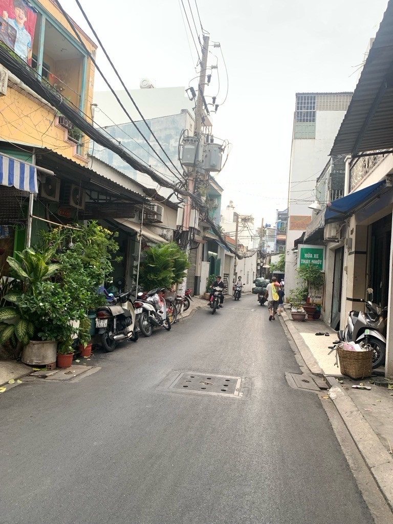 GIẢM SỐC 200 TRIỆU – HẺM XE HƠI THÔNG – GẦN ĐẦM SEN – CHỈ NHỈNH 3 TỶ