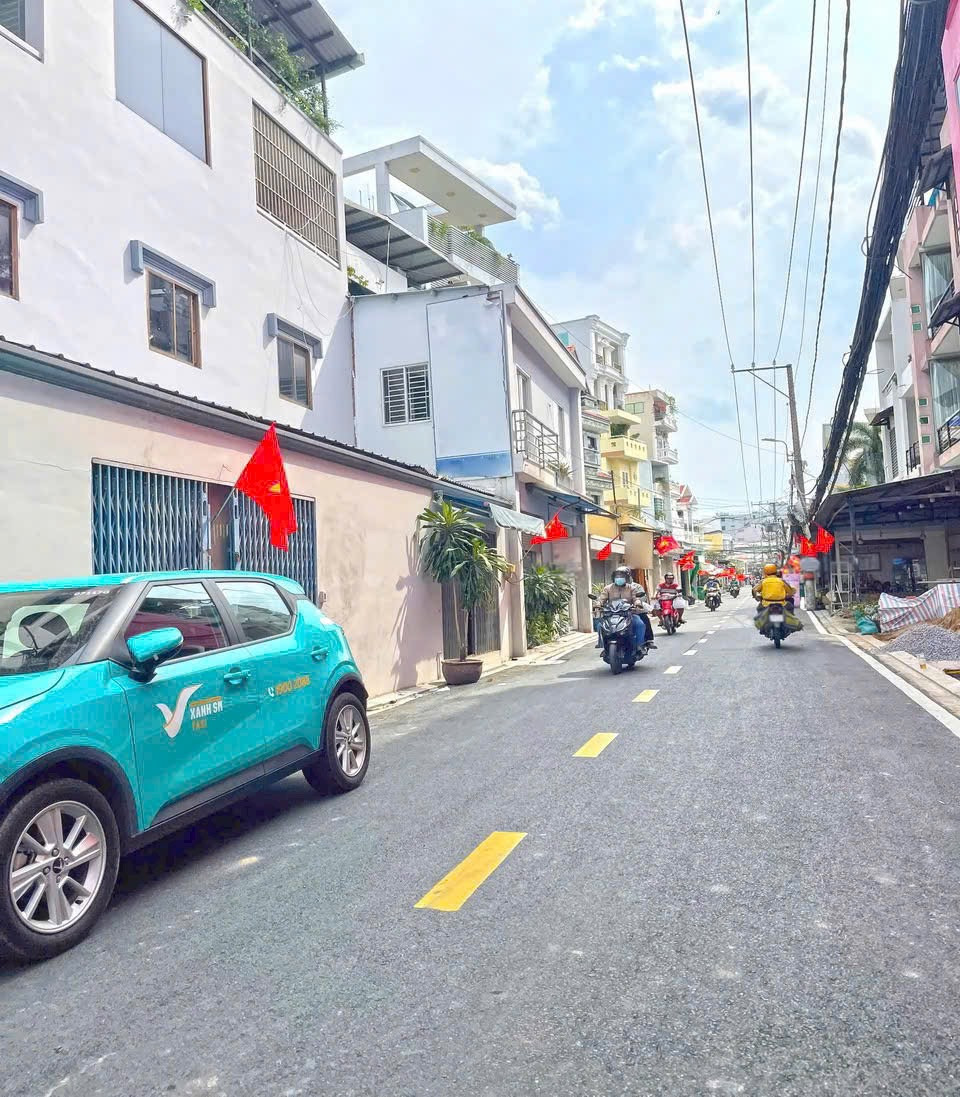 Bán nhà 253.3m² ngang 14x20m giá 21 tỷ Phường Tân Thuận 0942.18.38.68 E Huy
