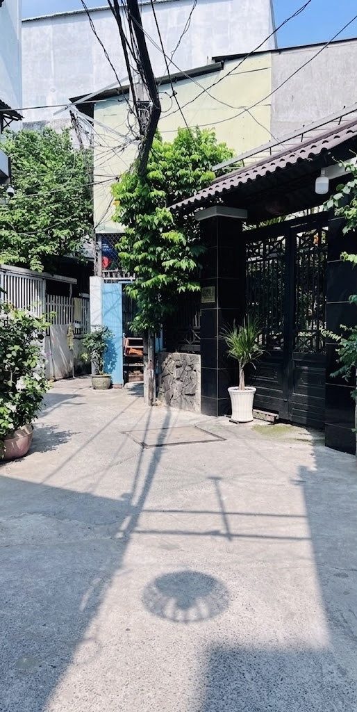 Cạnh chi cục thuế Q7 cũ; Eco green; ngang 5m nở hậu 6m; không quy hoạch
