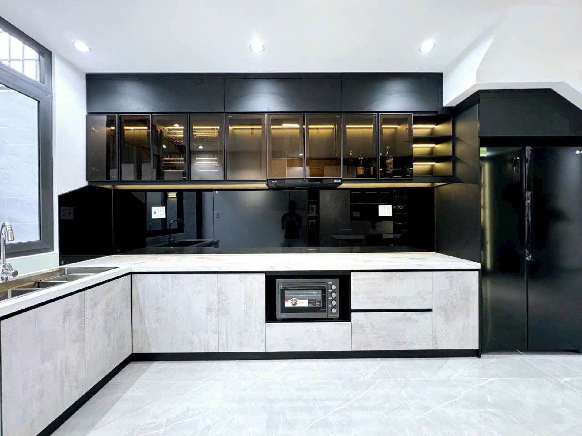 BÁN GẤP NHÀ 3 TẦNG 72M² - NỞ HẬU 5M - TẶNG NỘI THẤT CAO CẤP - GIÁ CỰC TỐT