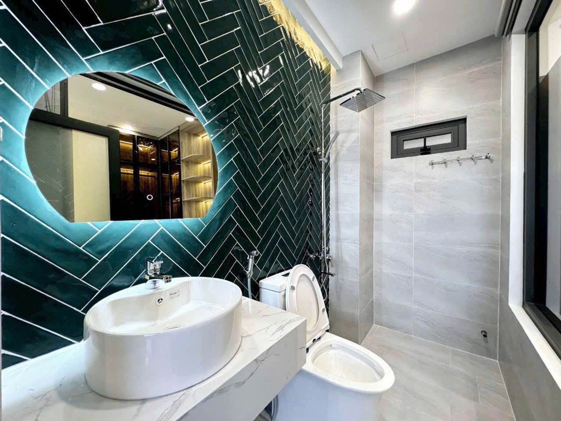 BÁN GẤP NHÀ 3 TẦNG 72M² - NỞ HẬU 5M - TẶNG NỘI THẤT CAO CẤP - GIÁ CỰC TỐT