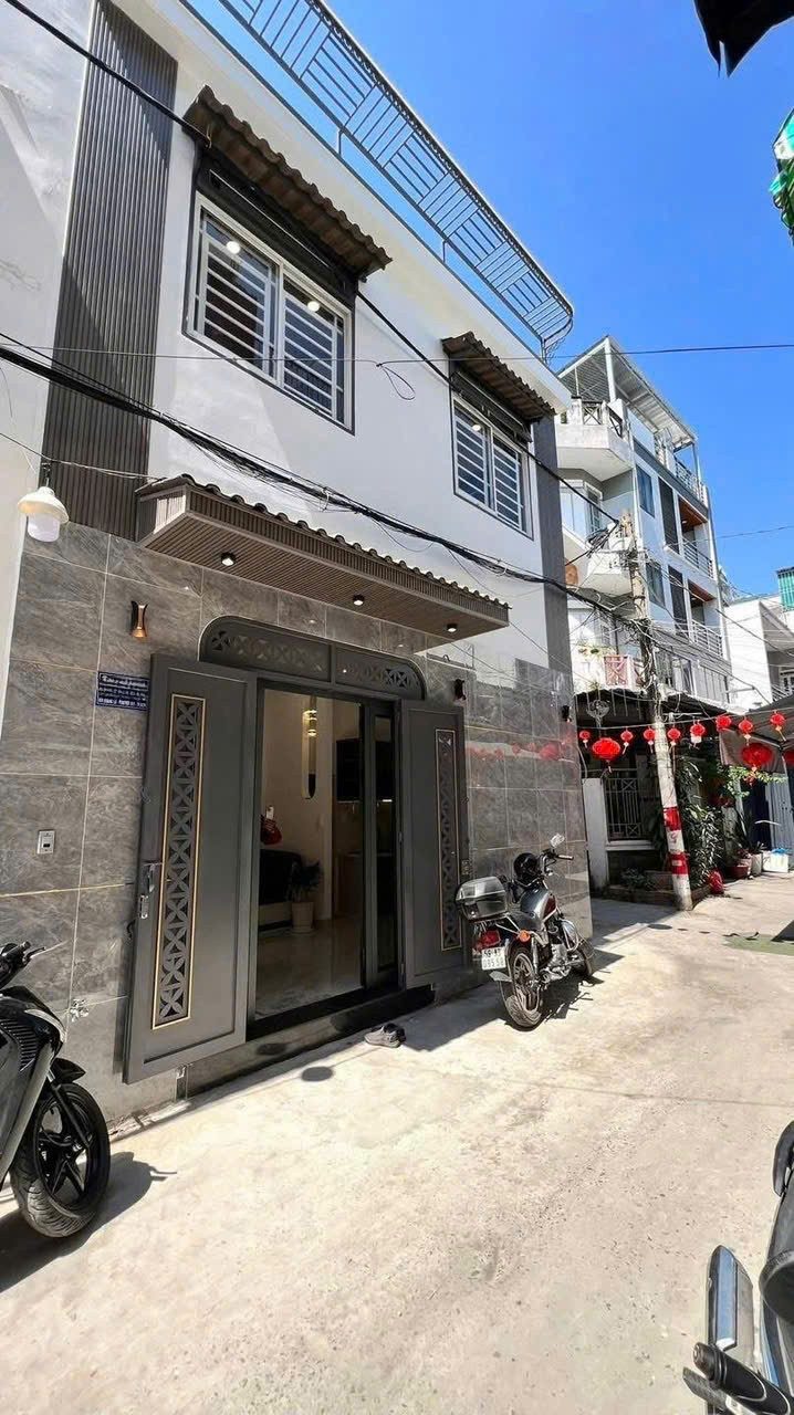 Giá siêu ngộp nhà Trần Xuân Soạn, P. Tân Thuận Tây, Q7. Giá: 3,39 tỷ. DT: 65.1m2. 2 Tầng, 2PN 2WC, Sổ Hồng Riêng