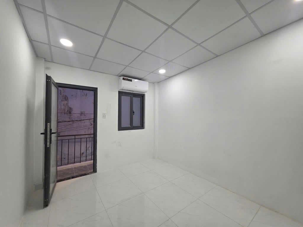 Bán nhà 2 tầng phường Tân Thuận Tây; DTSD 60m2; hẻm 1/ thẳng 1 trục; không ngập nước