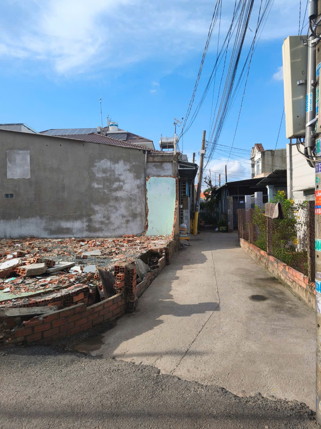 Bán lô đất đường xe hơi thông , Tân Vạn .P. Biên Hoà, gần chợ , trường học.Giá Công Nhân
