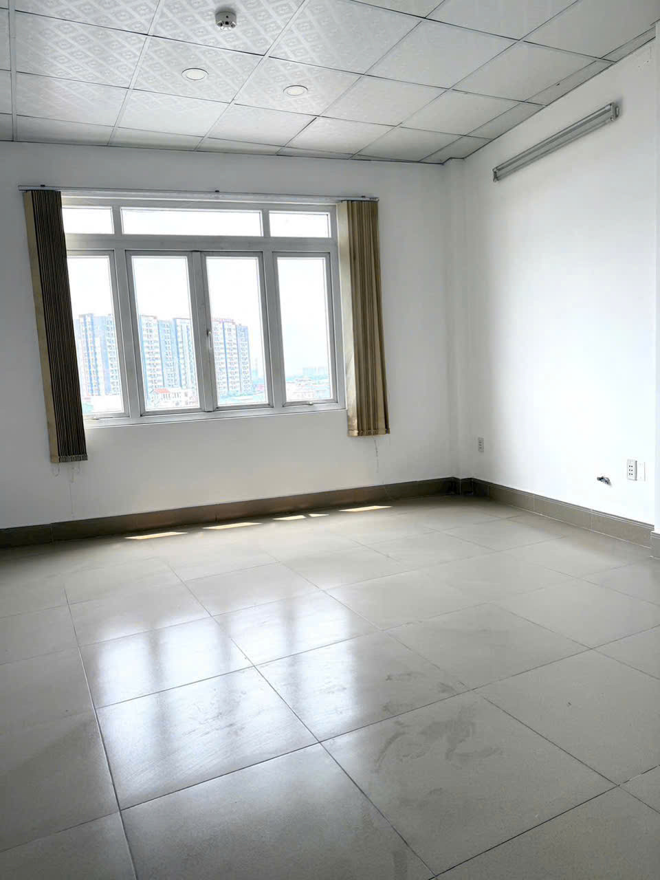 BDS HVL LVCC CHO THUÊ TOÀ NHÀ MẶT TIỀN SONG HÀNH- VÕ NGUYÊN GIÁP Q9 CŨ TP HCM