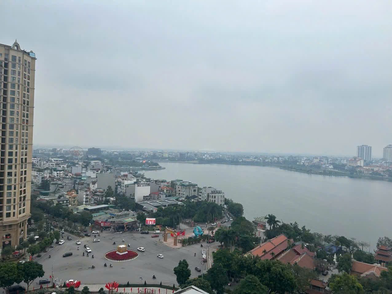 Bán căn hộ chung cư C18 số 655 Lạc Long Quân, Tây Hồ full đồ view Hồ Tây tuyệt đẹp