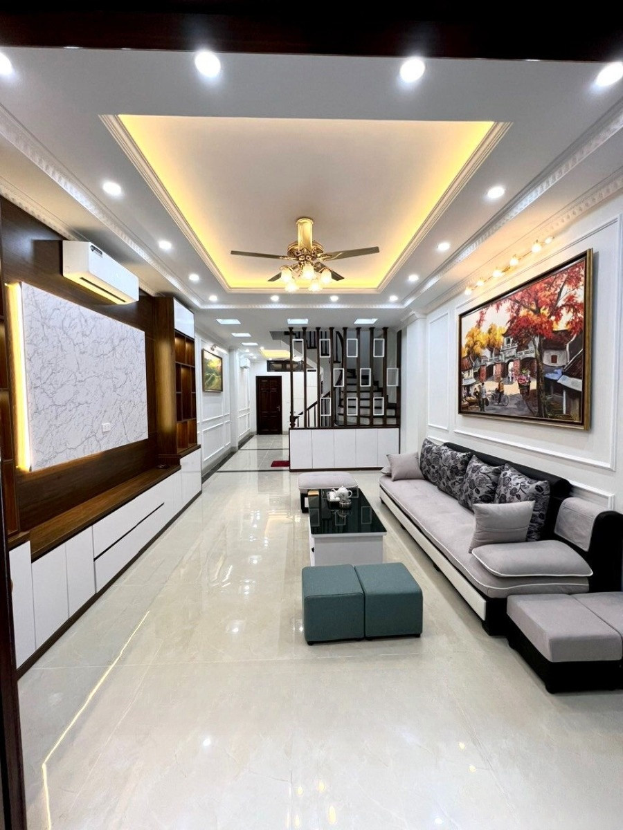 Nhà đẹp Xuân Phương 42M 4 Tầng, 4 ngủ có nội thất, ngõ 4m giá 6.9 tỷ