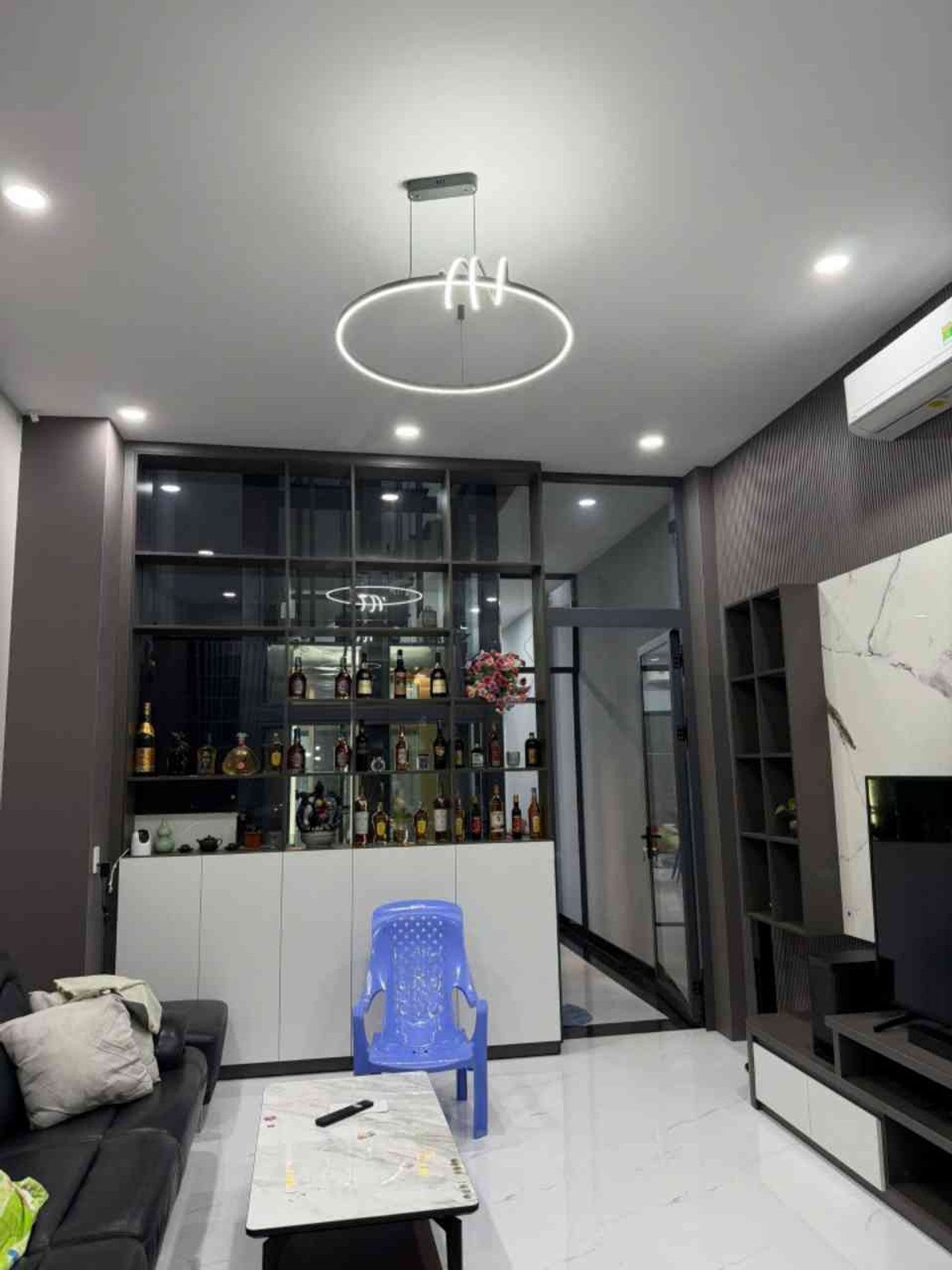 MẶT TIỀN ĐƯỜNG P.TÂY THẠNH - VỪA Ở VỪA KD- 4 TẦNG THIẾT KẾ HIỆN ĐẠI SANG TRỌNG - NGANG 4M2 DÀI 24 SHR VUÔNG VỨC
