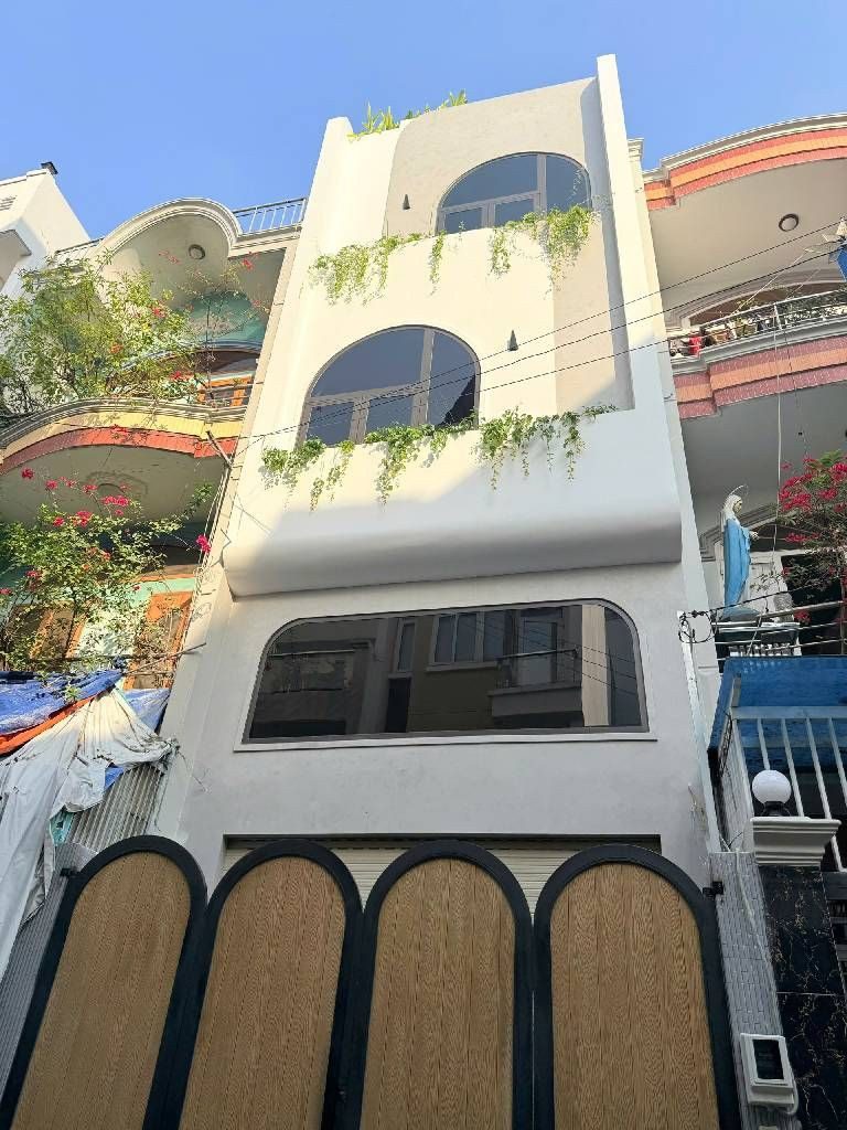 Bán nhà  5 Tầng  Bờ Bao Tân Thắng Tân Phú